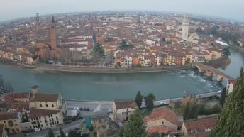 Archiv Foto Webcam Castel San Pietro - Blick auf Verona