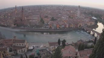 Archiv Foto Webcam Castel San Pietro - Blick auf Verona