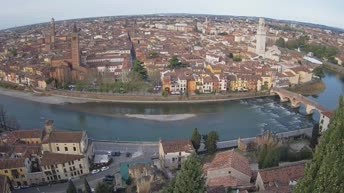 Archiv Foto Webcam Castel San Pietro - Blick auf Verona