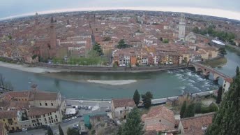 Archiv Foto Webcam Castel San Pietro - Blick auf Verona