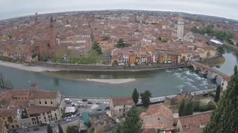 Archiv Foto Webcam Castel San Pietro - Blick auf Verona