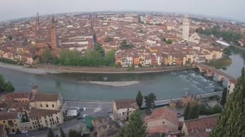 Archiv Foto Webcam Castel San Pietro - Blick auf Verona