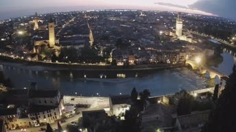 Archiv Foto Webcam Castel San Pietro - Blick auf Verona