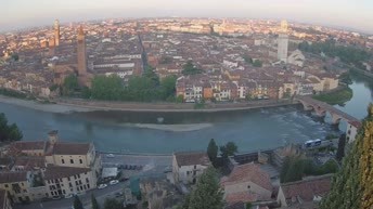 Archiv Foto Webcam Castel San Pietro - Blick auf Verona