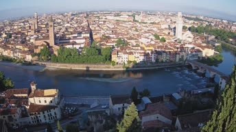 Archiv Foto Webcam Castel San Pietro - Blick auf Verona