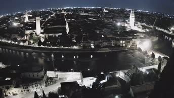 Archiv Foto Webcam Castel San Pietro - Blick auf Verona