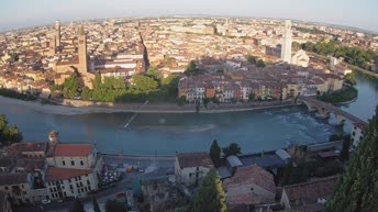 Archiv Foto Webcam Castel San Pietro - Blick auf Verona