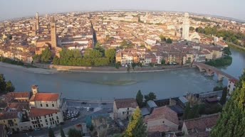 Archiv Foto Webcam Castel San Pietro - Blick auf Verona