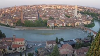 Archiv Foto Webcam Castel San Pietro - Blick auf Verona