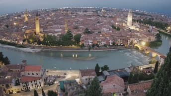 Archiv Foto Webcam Castel San Pietro - Blick auf Verona