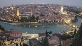 Archiv Foto Webcam Castel San Pietro - Blick auf Verona