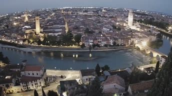 Archiv Foto Webcam Castel San Pietro - Blick auf Verona