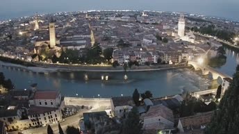 Archiv Foto Webcam Castel San Pietro - Blick auf Verona