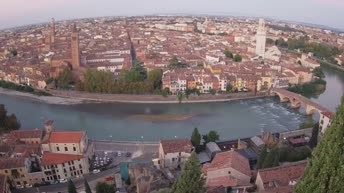 Archiv Foto Webcam Castel San Pietro - Blick auf Verona