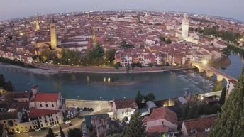 Archiv Foto Webcam Castel San Pietro - Blick auf Verona