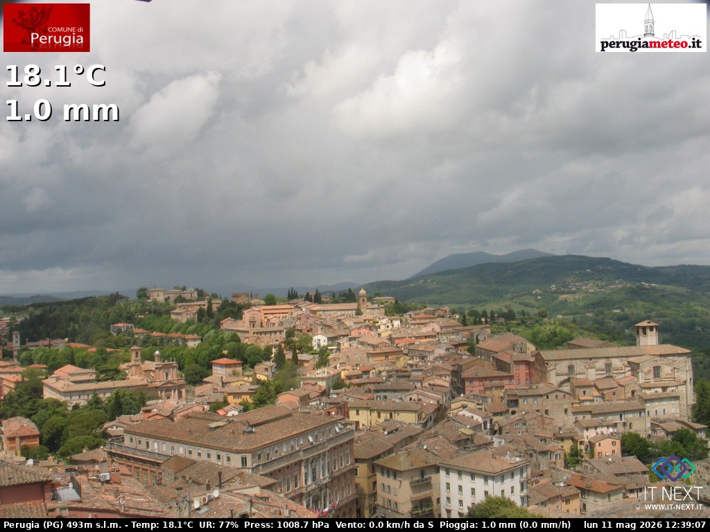 Archived image Webcam City of Perugia - Umbria