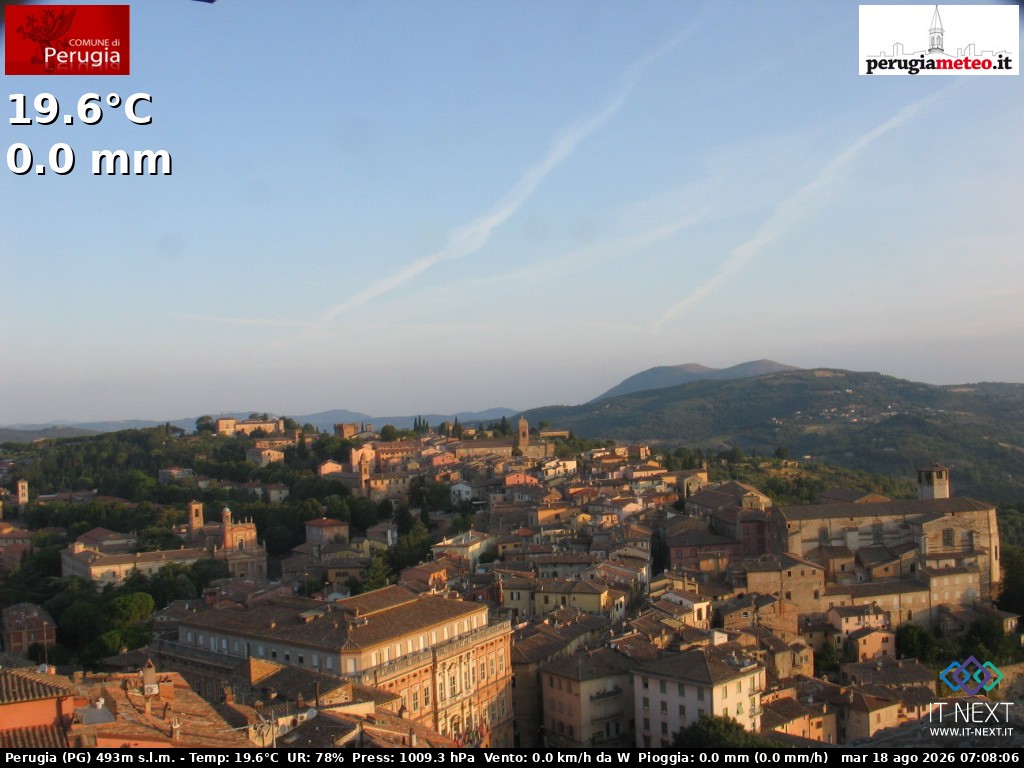 Archived image Webcam City of Perugia - Umbria