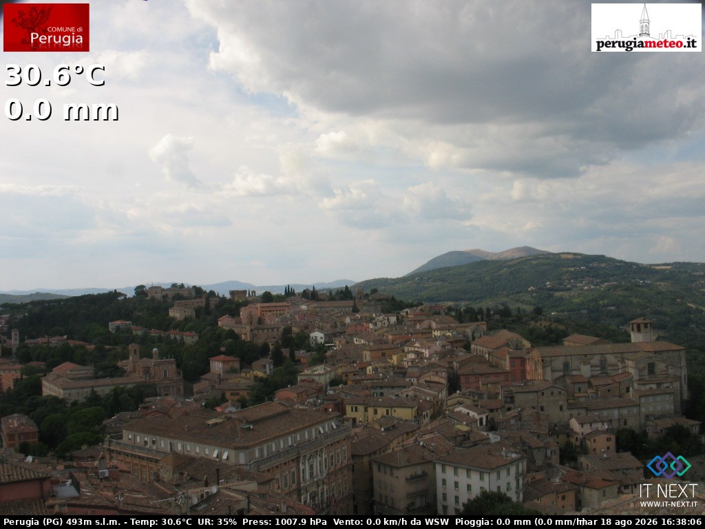 Archived image Webcam City of Perugia - Umbria