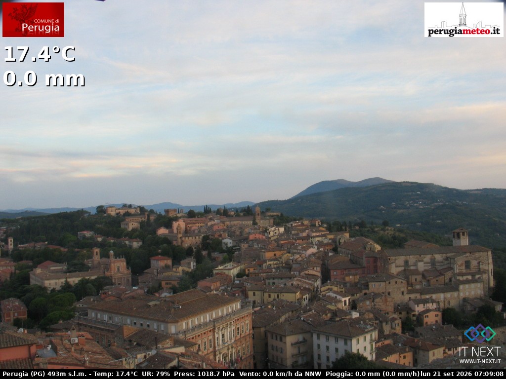 Archived image Webcam City of Perugia - Umbria