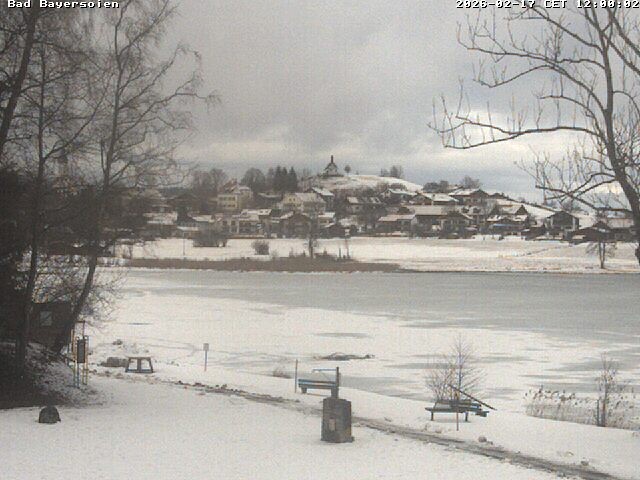 Archived image Webcam Bad Bayersoien - View to Lake Soier See
