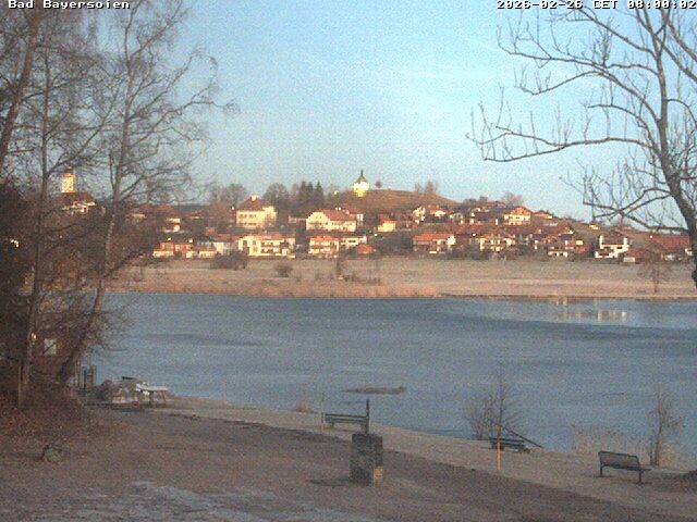 Archived image Webcam Bad Bayersoien - View to Lake Soier See