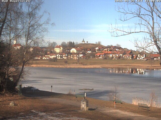 Archived image Webcam Bad Bayersoien - View to Lake Soier See