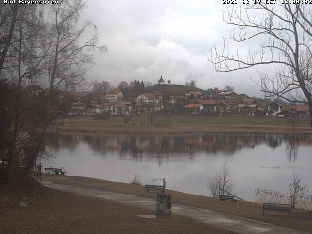 Archived image Webcam Bad Bayersoien - View to Lake Soier See