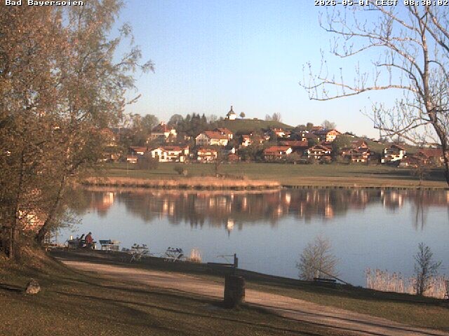 Archived image Webcam Bad Bayersoien - View to Lake Soier See