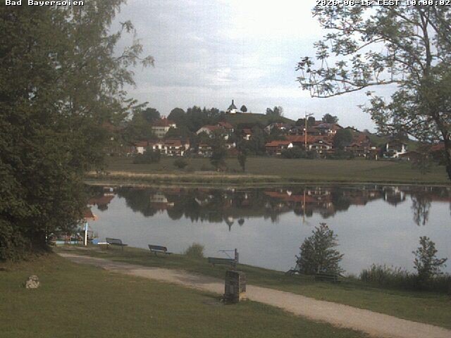 Archived image Webcam Bad Bayersoien - View to Lake Soier See