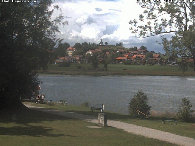 Archived image Webcam Bad Bayersoien - View to Lake Soier See