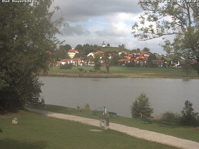 Archived image Webcam Bad Bayersoien - View to Lake Soier See