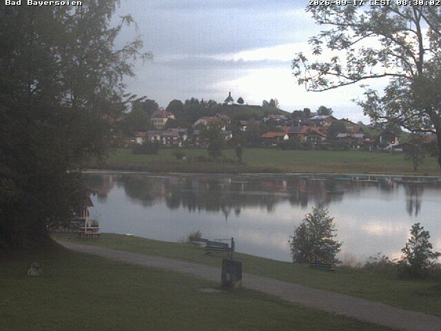 Archived image Webcam Bad Bayersoien - View to Lake Soier See