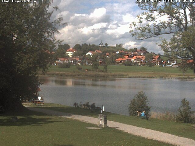 Archived image Webcam Bad Bayersoien - View to Lake Soier See