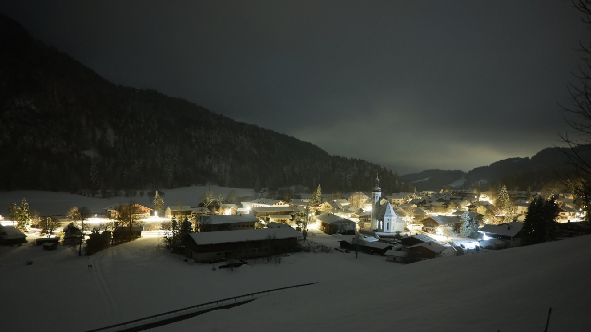 Archiv Foto Webcam Sachrang-Blick über Bergsteigerdorf