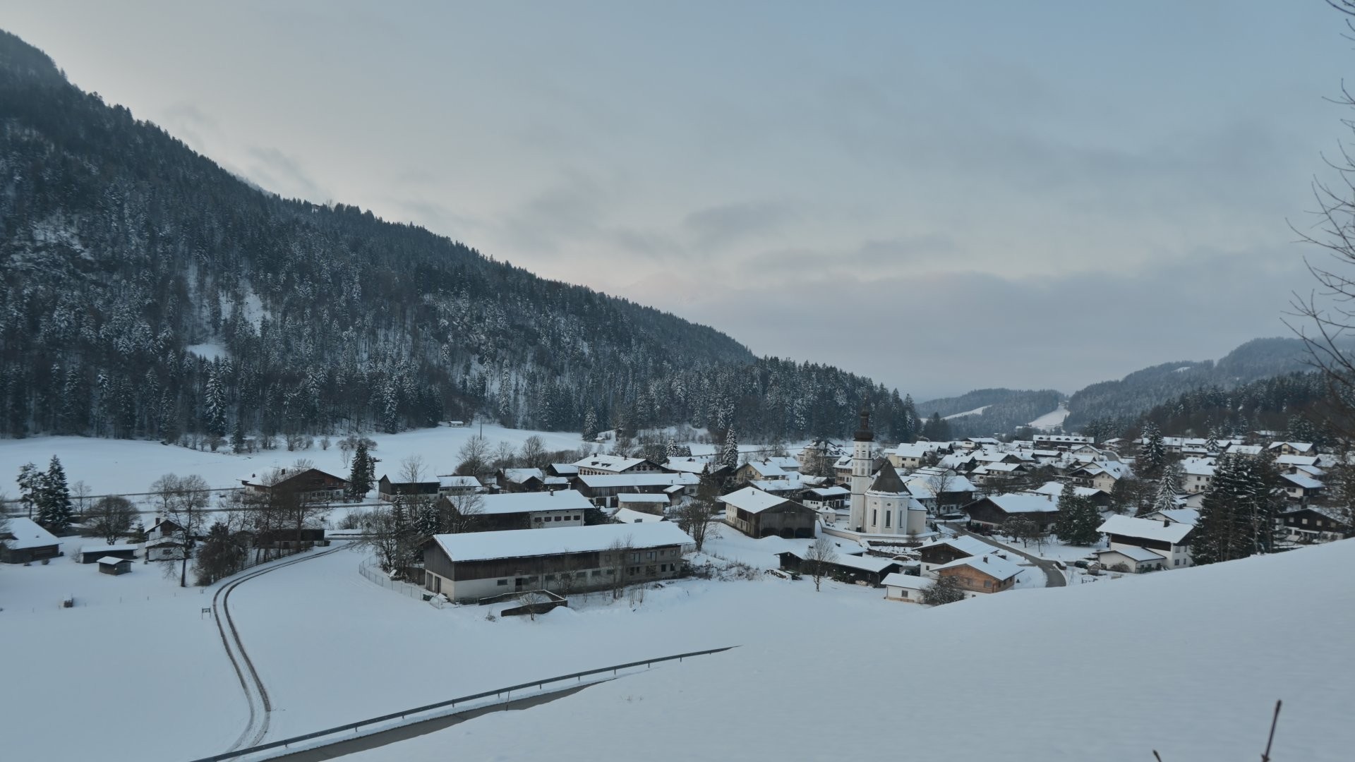 Archived image Webcam View to Sachrang