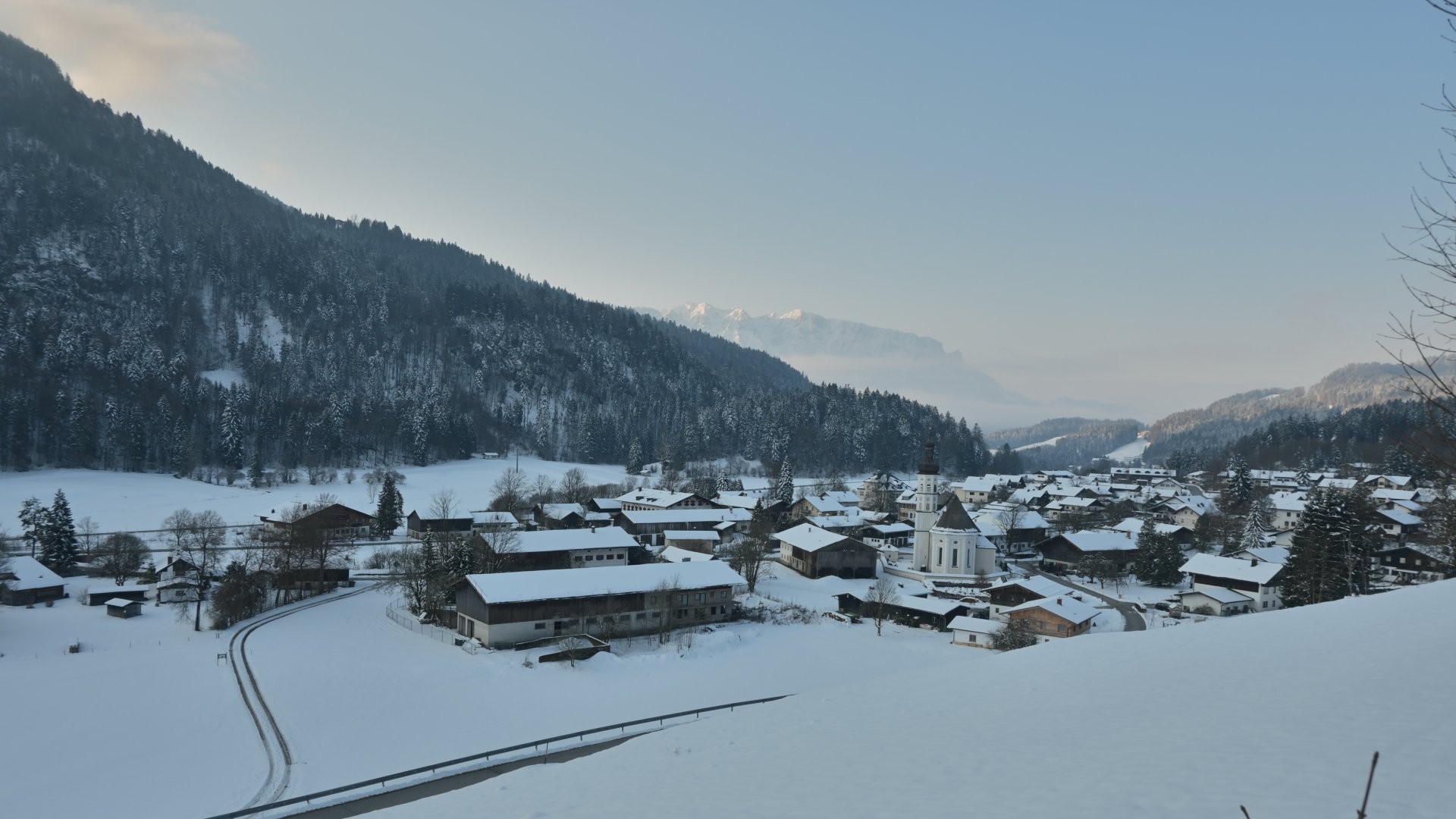 Archived image Webcam View to Sachrang