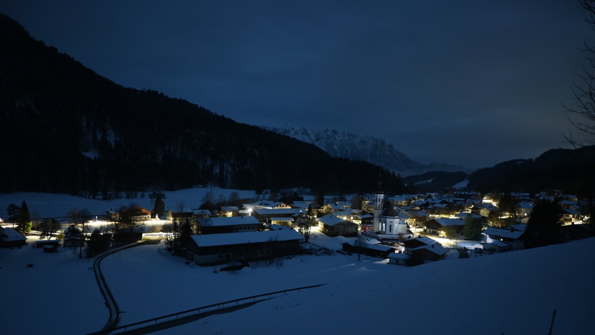 Archiv Foto Webcam Sachrang-Blick über Bergsteigerdorf