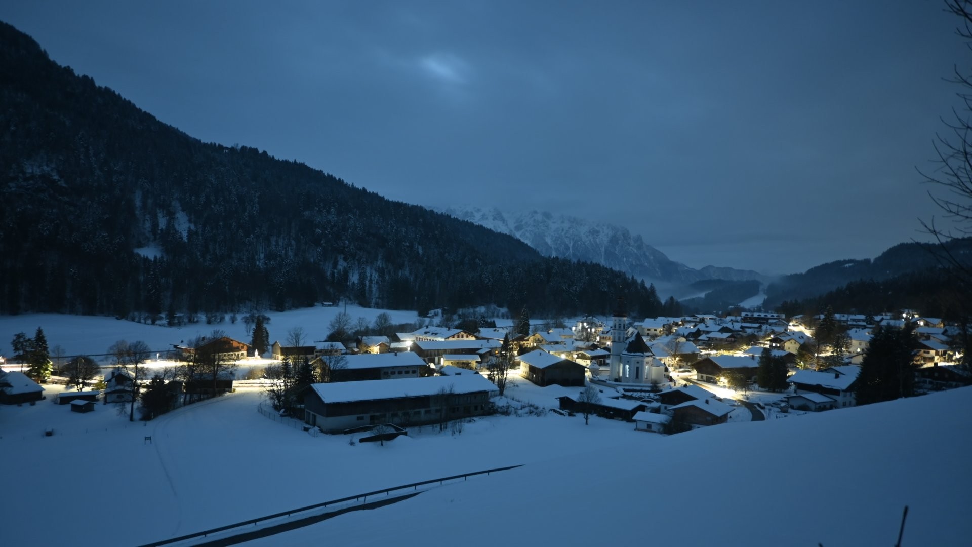 Archiv Foto Webcam Sachrang-Blick über Bergsteigerdorf