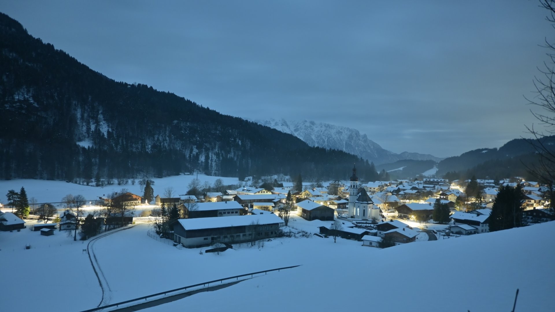 Archiv Foto Webcam Sachrang-Blick über Bergsteigerdorf