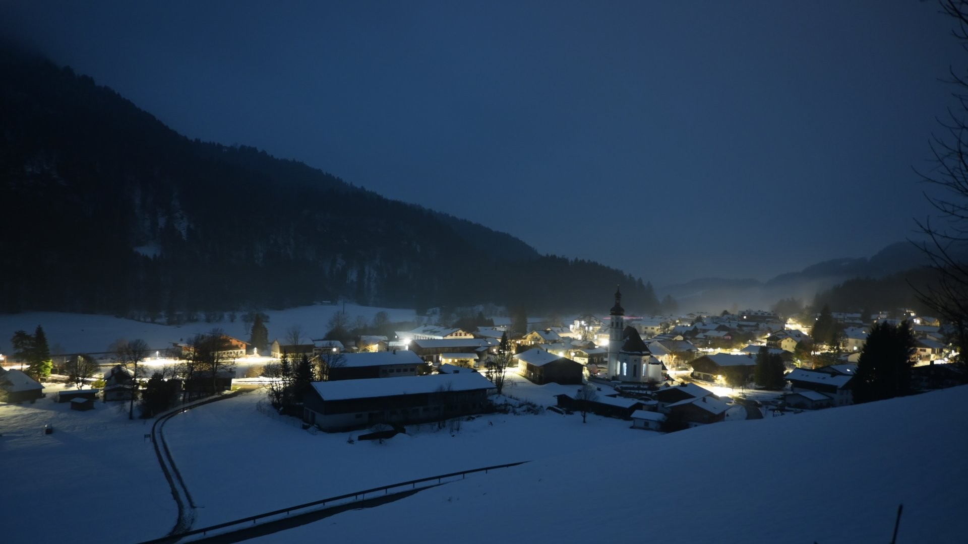 Archived image Webcam View to Sachrang