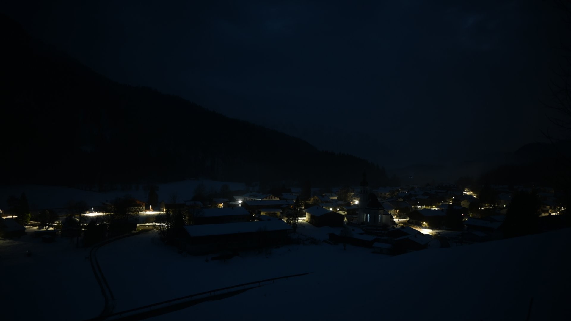 Archived image Webcam View to Sachrang