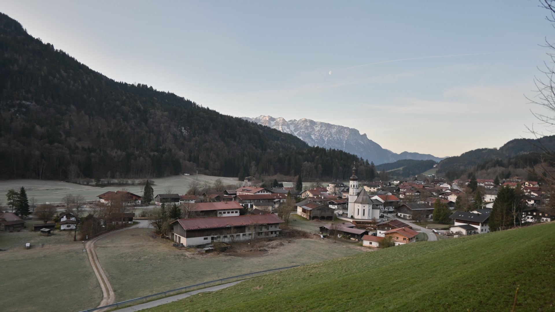 Archived image Webcam View to Sachrang