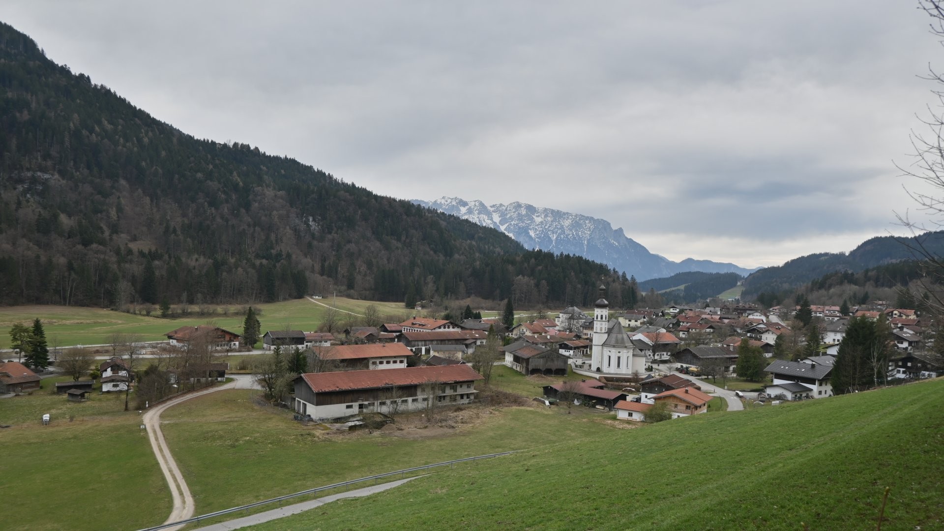 Archived image Webcam View to Sachrang