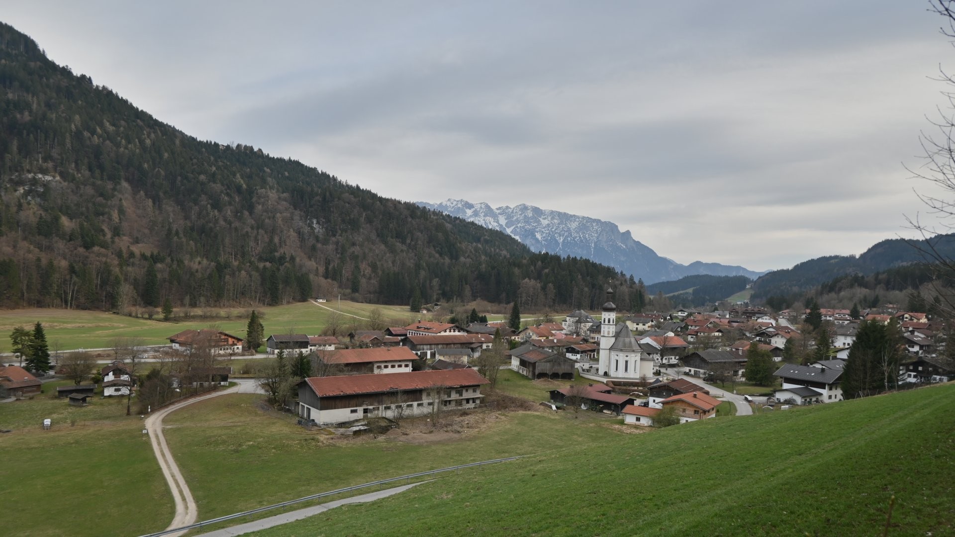 Archived image Webcam View to Sachrang