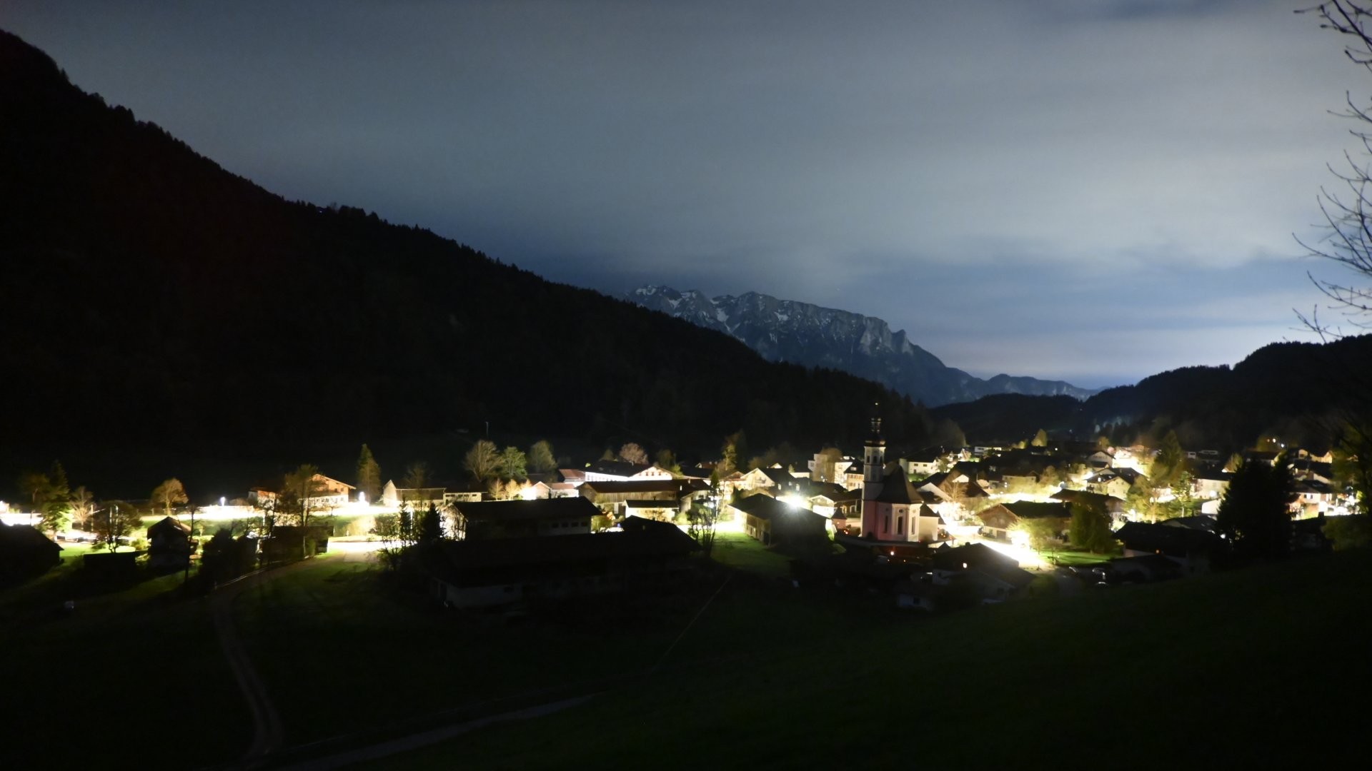 Archived image Webcam View to Sachrang