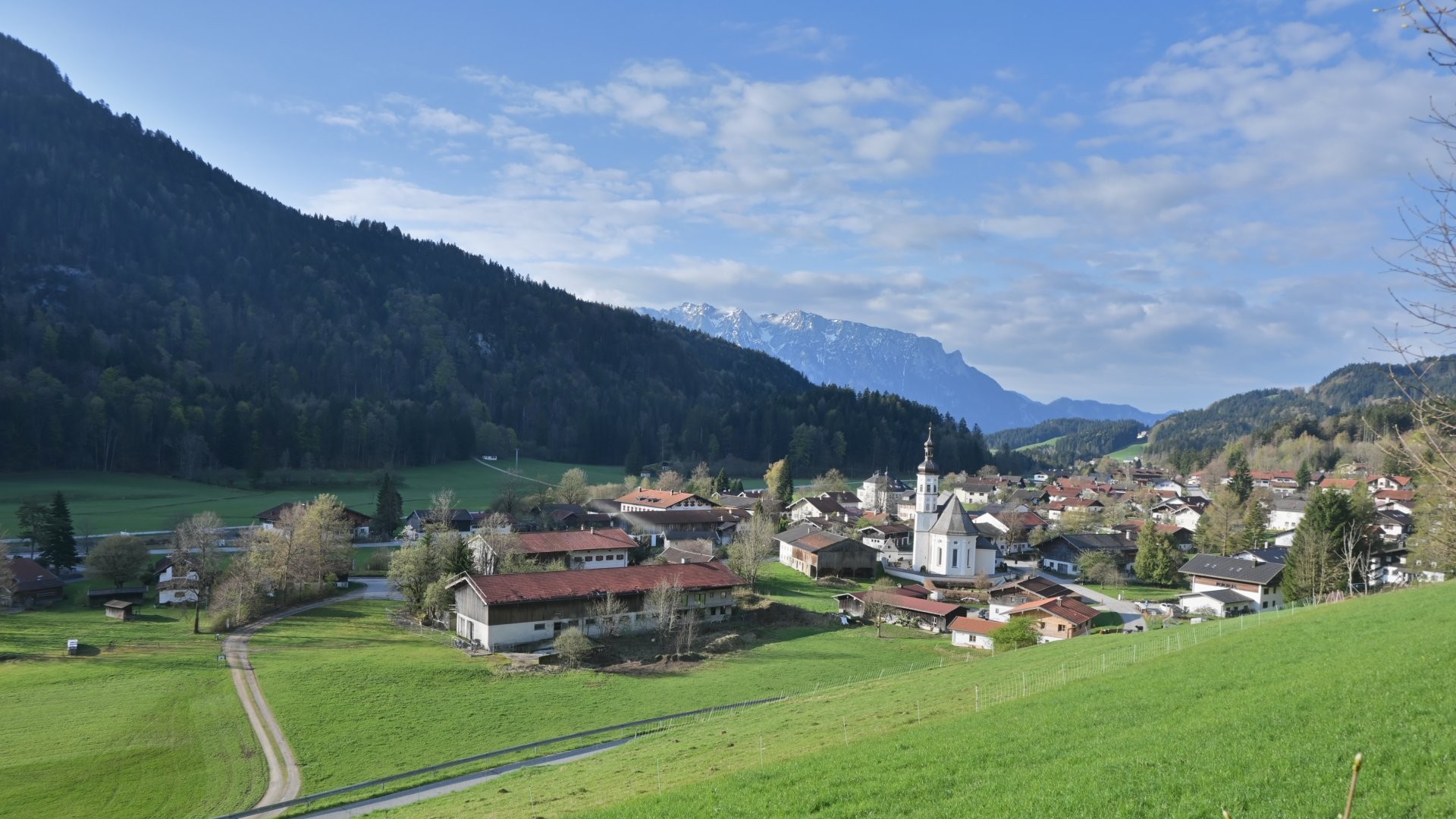 Archived image Webcam View to Sachrang