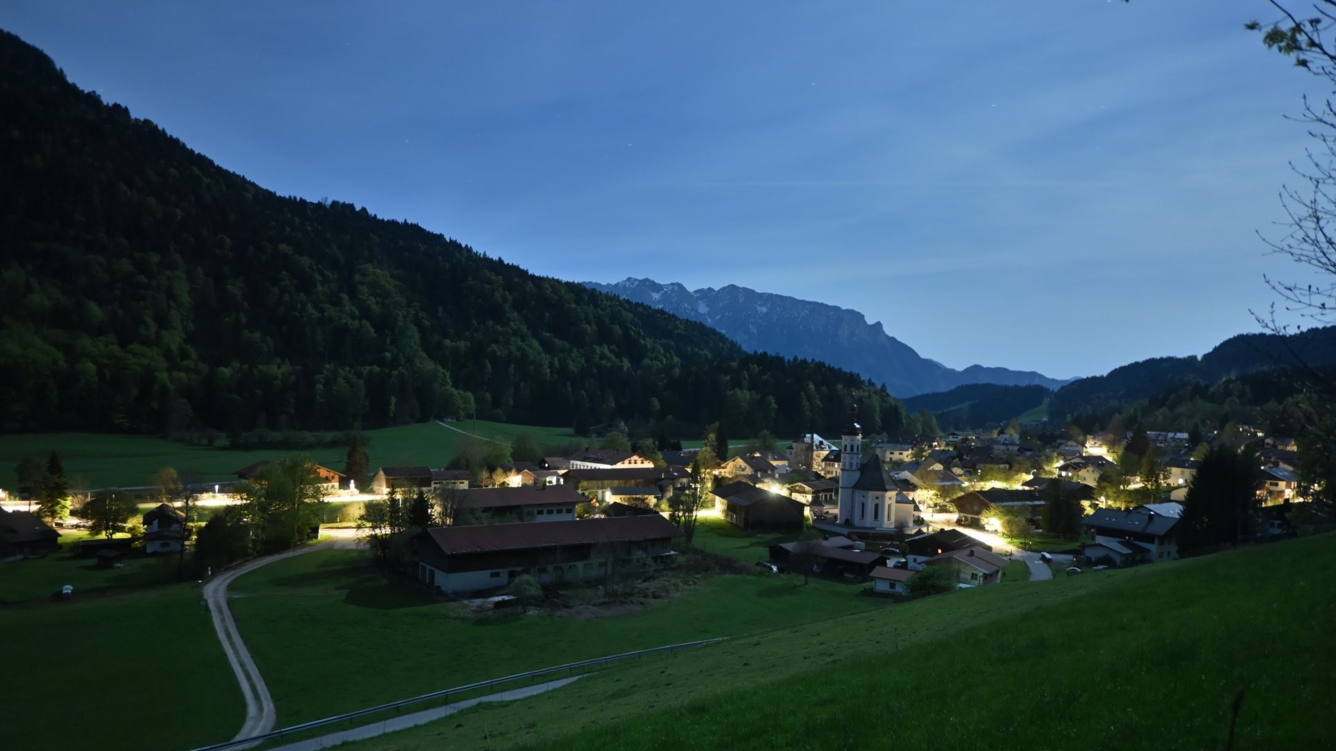 Archiv Foto Webcam Sachrang-Blick über Bergsteigerdorf