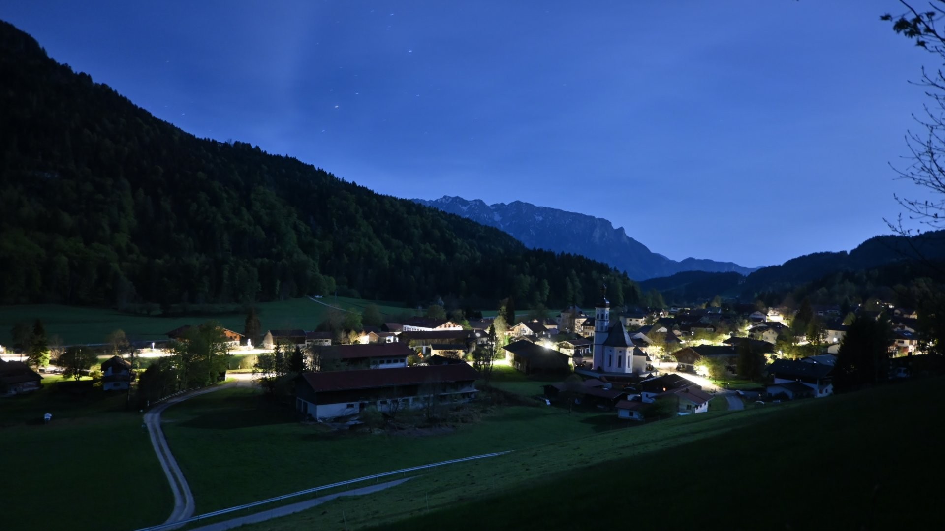 Archiv Foto Webcam Sachrang-Blick über Bergsteigerdorf