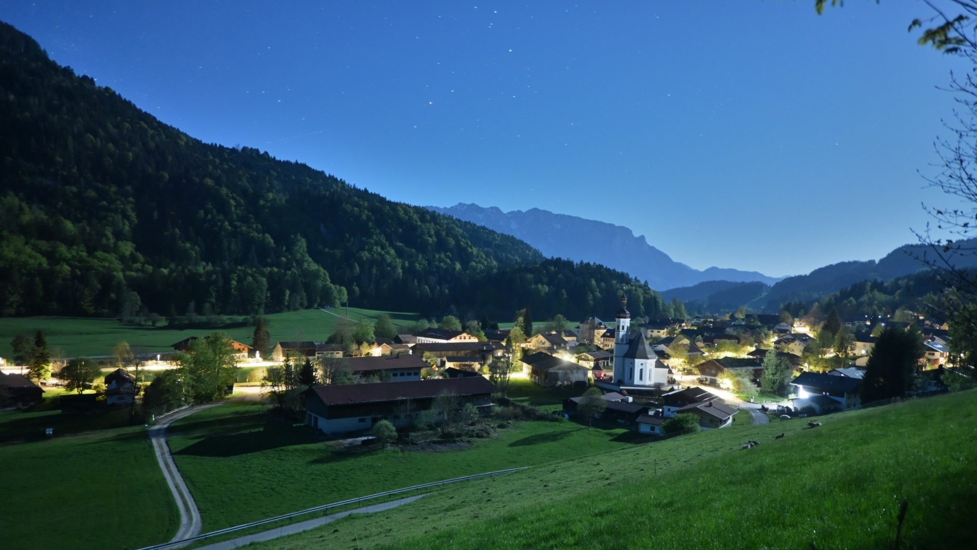 Archiv Foto Webcam Sachrang-Blick über Bergsteigerdorf