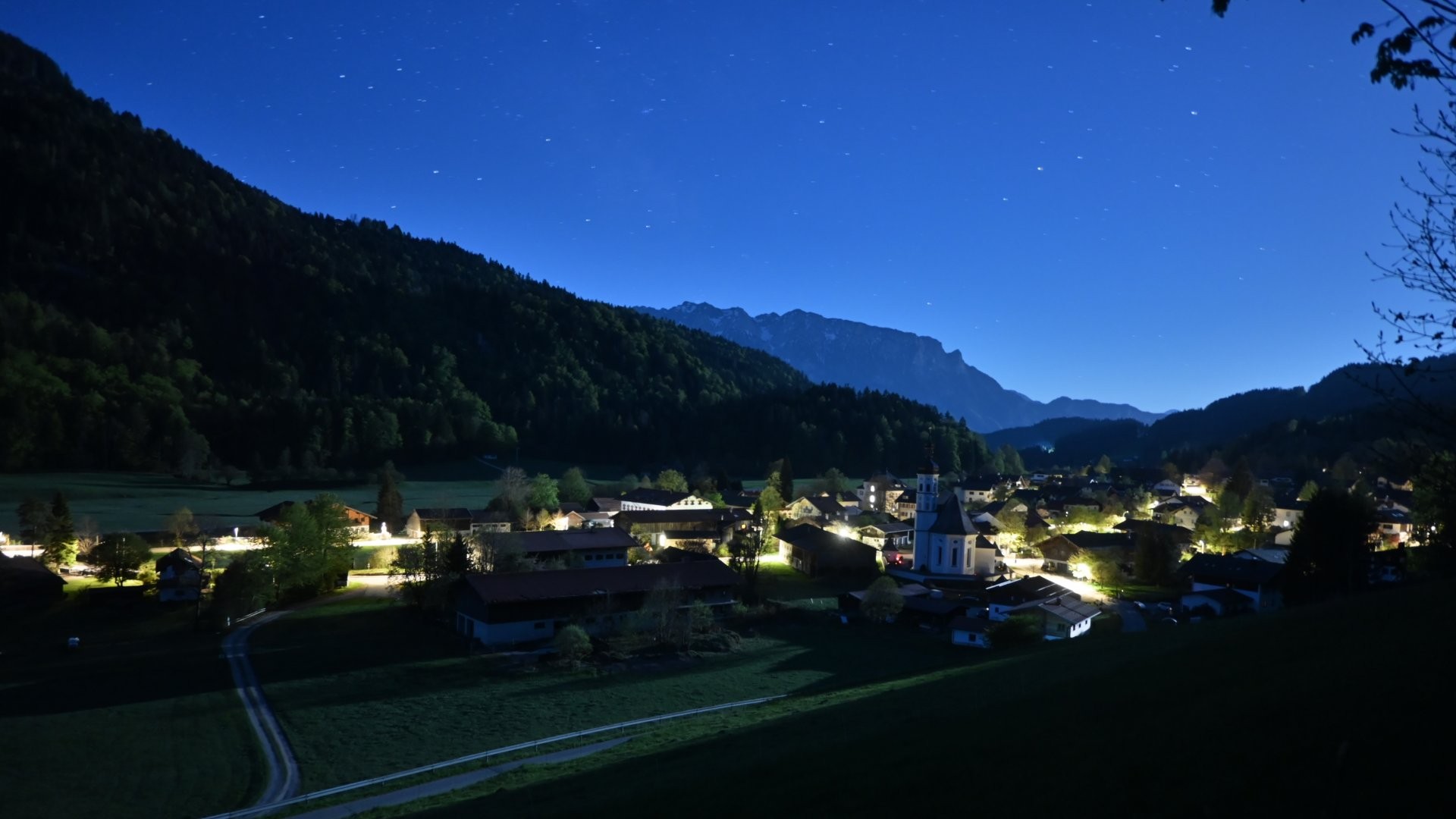 Archiv Foto Webcam Sachrang-Blick über Bergsteigerdorf